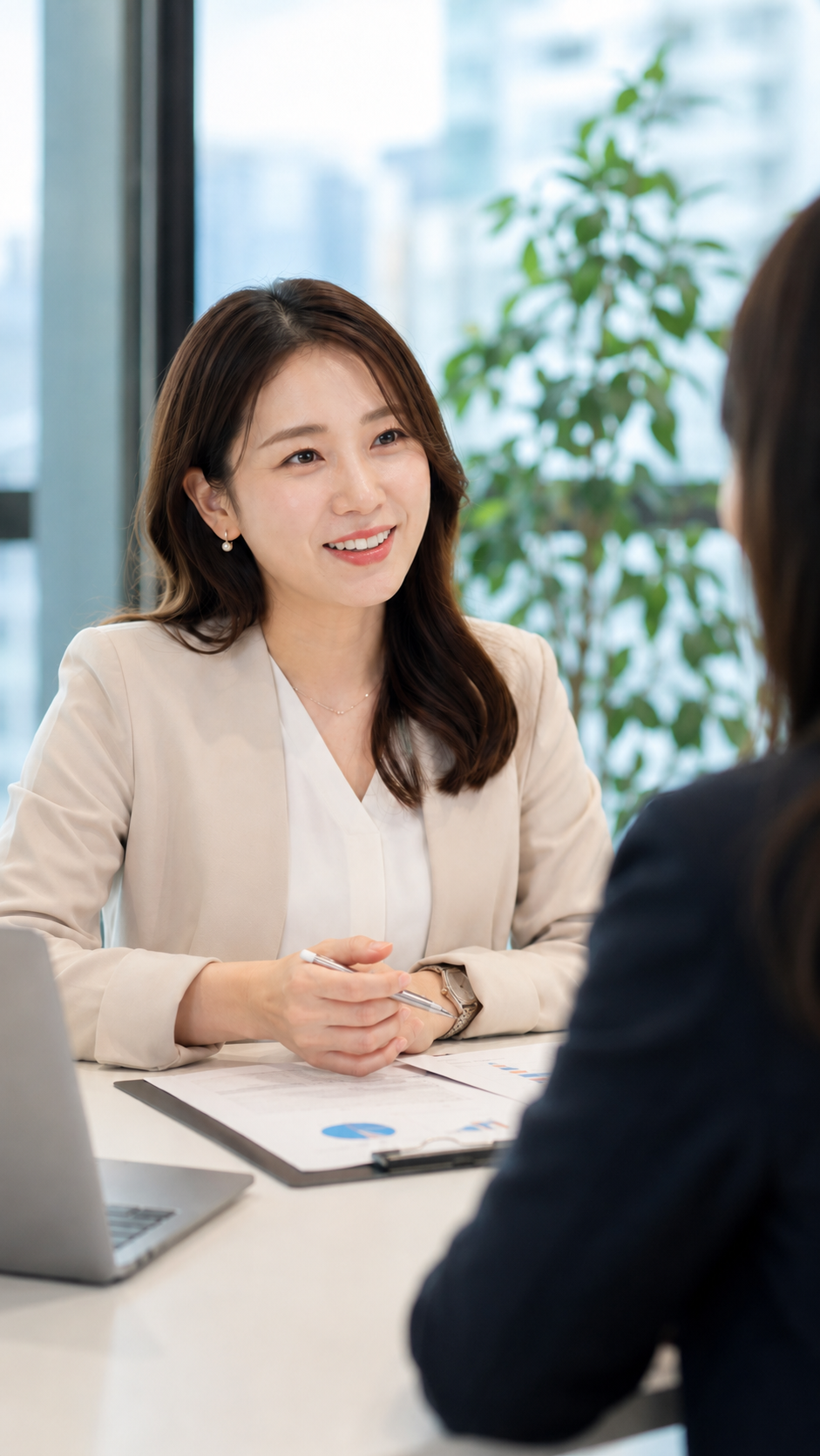 営業職/人材コーディネーターとして求職者に向き合う社員